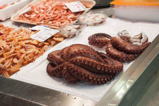 八爪魚(yú)哪個(gè)部位不能吃？網(wǎng)紅吃八爪魚(yú)為什么要爆頭？